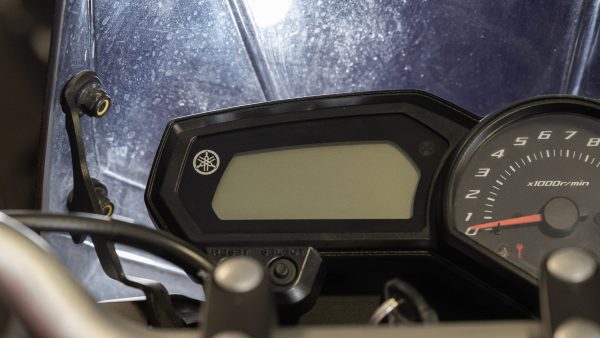 YAMAHA XJ6 - Image 4